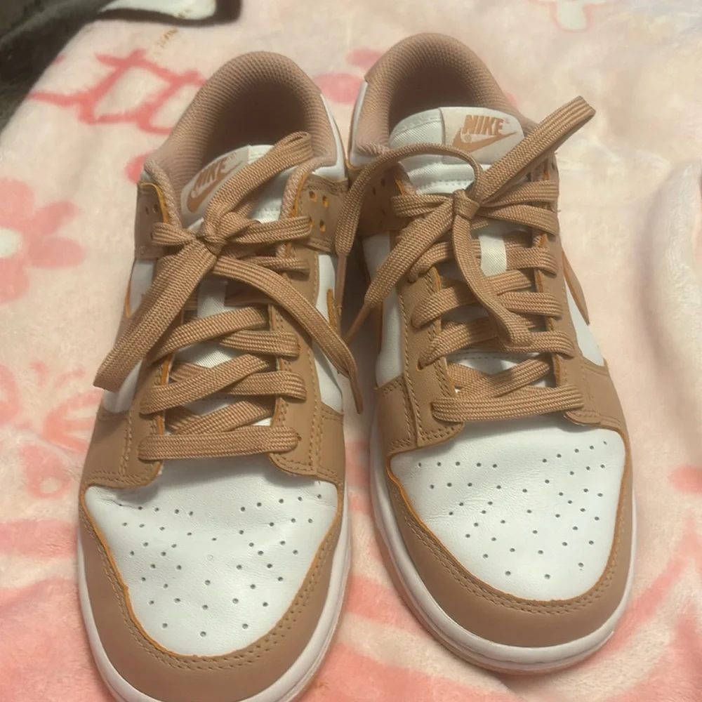 Nike Dunks - Picture 2 of 7